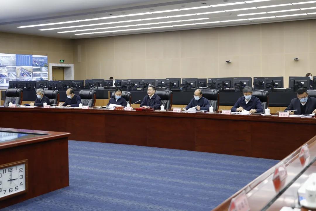 李小鵬在交通運(yùn)輸工作座談會(huì)上強(qiáng)調(diào)：深入學(xué)習(xí)宣貫全會(huì)精神謀劃明年工作 全力以赴當(dāng)好中國現(xiàn)代化的開路先鋒